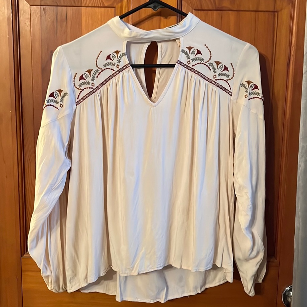 Flying Tomato embroidered blouse size small